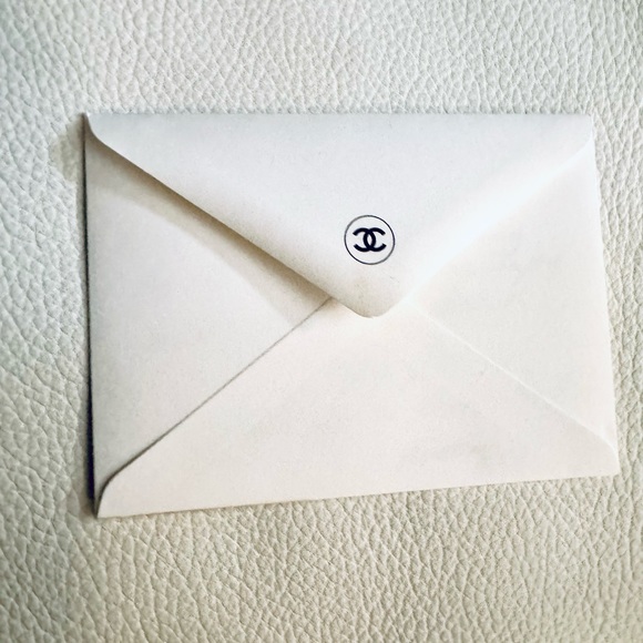 Chanel Receipt holders in camelia and black and an envelope - Picture 9 of 10